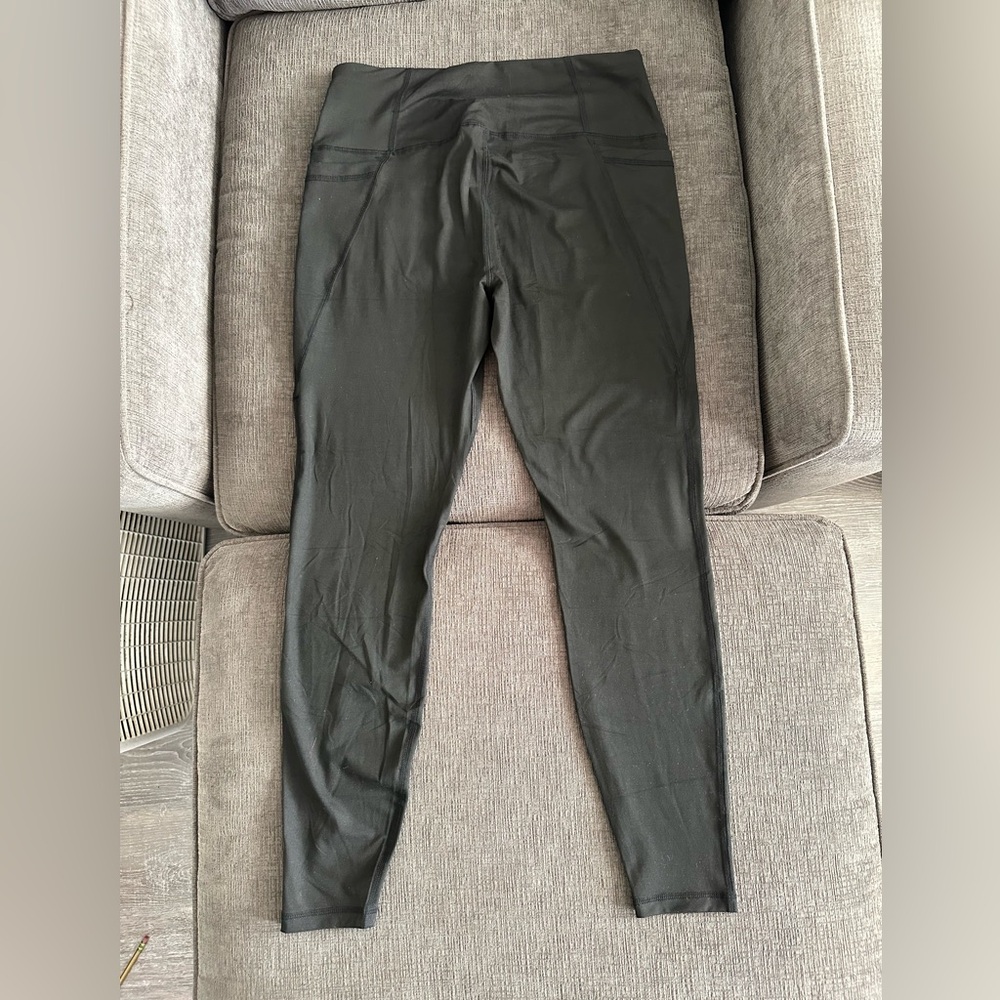 Women’s High-waisted Leggings with Pockets, size Large. New. - Picture 6 of 7